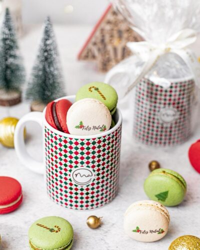 Caneca de Louça com 5 macarons